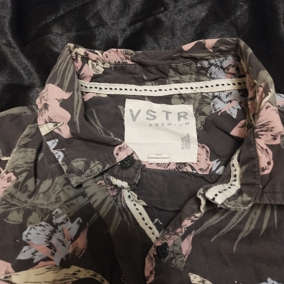 VSTR Premium button down - Picture 2 of 2